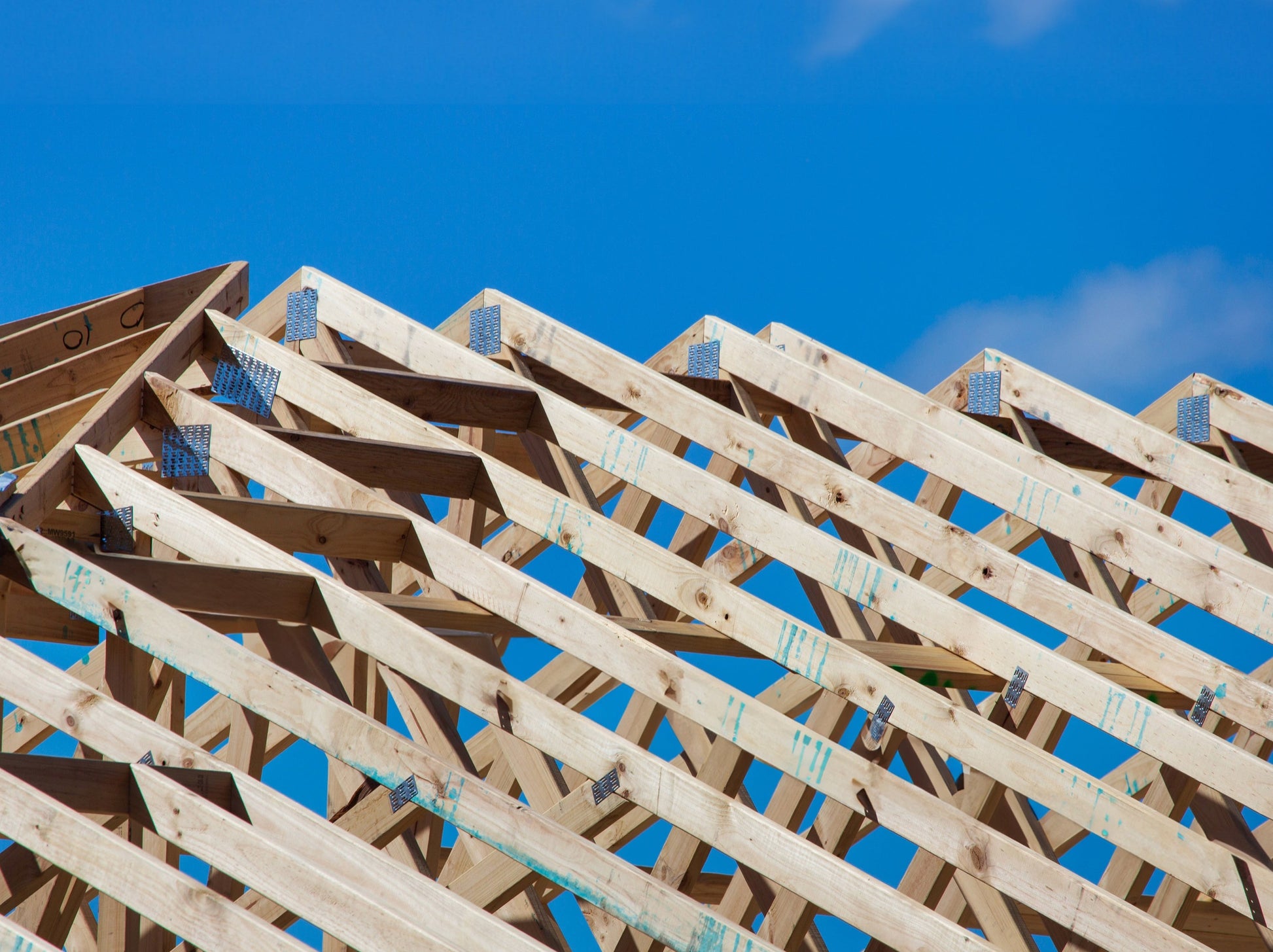 roof trusses with blue sky